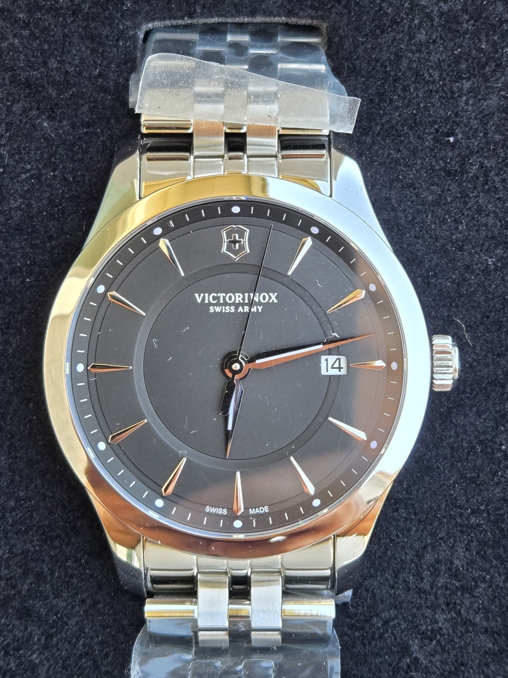 Victorinox Swiss Army Men’s Black Dial Stainless Steel Watch MSRP $450